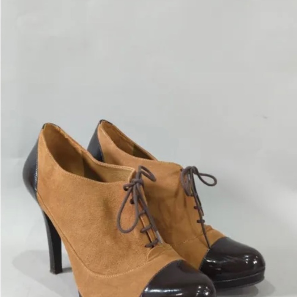 New Antonio Melani Tan and Brown shoe-booties - New Size 8